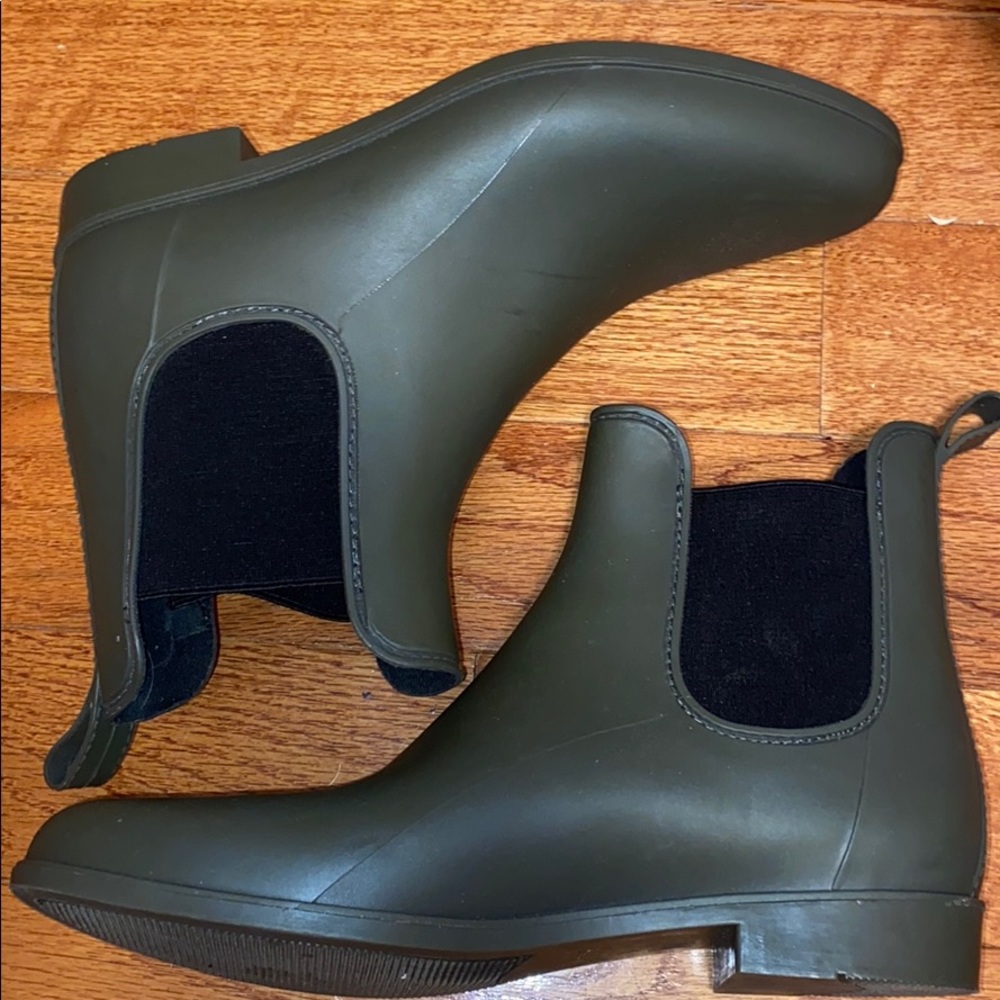 Green Chelsea Rainboots